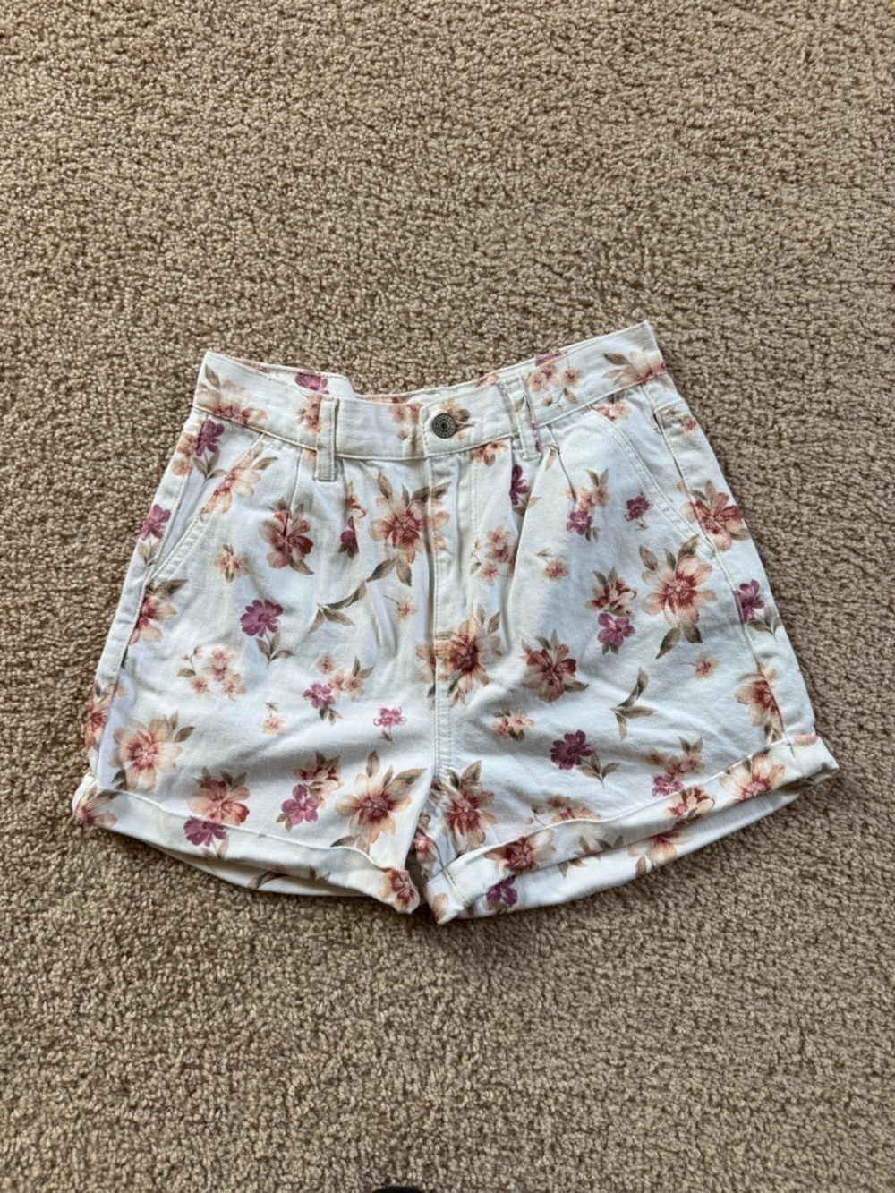 American Eagle White Floral Print Mom  Shorts Size 2 - Picture 3 of 8